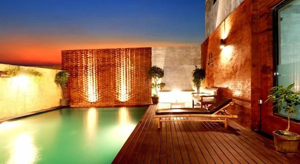 Pool - Capital O Dante Guesthouse Bali (Gianyar)