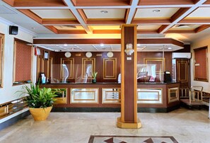 Lobby - Pardede Internasional (Medan)