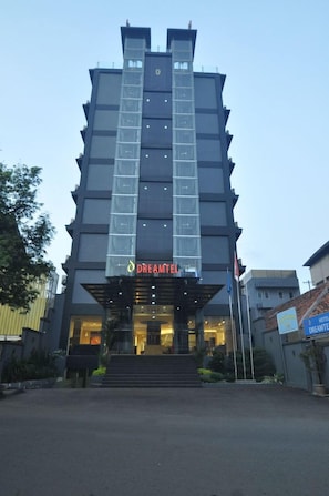 Exterior - Dreamtel Jakarta (Jakarta)