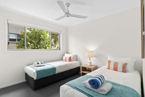 Room - Direct Hotels - Breeze On Brightwater (Sunshine Coast)