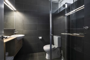 Bathroom - Sandown Park Hotel (Melbourne)