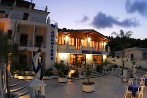 Ngoại thất