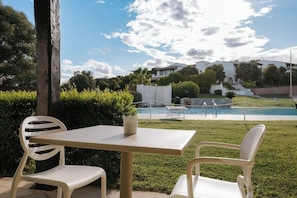 Unclassified image, 4 of 64, button - Porto Pozzo (Santa Teresa di Gallura)