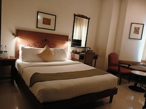 Room - Nani Hotels & Resorts (Kollam)