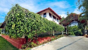 Exterior - Kadkani River Resort (Virajpet)