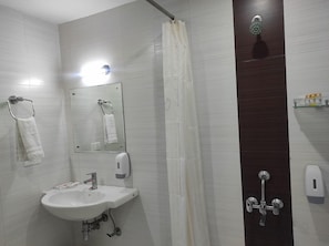 Bathroom - Hotel Hyphen (Haridwar)