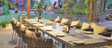 Outdoor dining