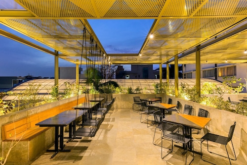 Hotel Crystal Palace Meerut