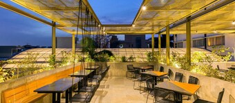 Hotel Crystal Palace Meerut