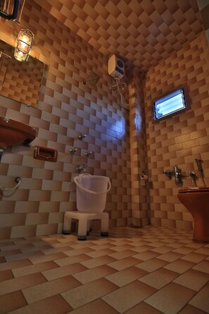 Bathroom - Hotel Hospice (Surat)