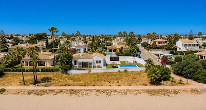 « BOHO MAR » - Your next holiday beach villa in Estepona
