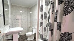 Bathroom - Hotel Praia De Quenxe (Corcubion)