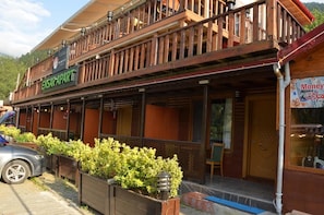 Ngoại thất