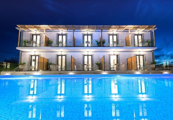 Unclassified image, 1 of 53, button - White Canvas Boutique Studios (Zakynthos)