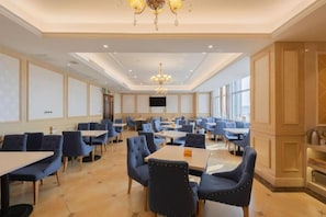 Unclassified image, 4 of 35, button - Vienna Hotel (Qujing)