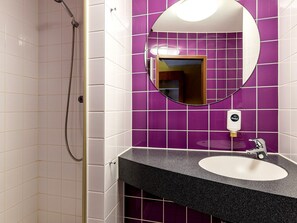 Bathroom - Hotel Gottingen-west (Rosdorf)