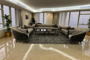 Ảnh chưa phân loại, 3 trong số 56 ảnh, nút