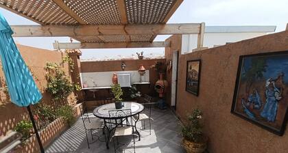 Apartment with a terrace overlooking the ocean
