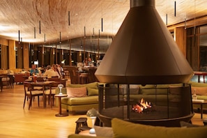 Dining - Tierra Patagonia Hotel & Spa (Torres del Paine)