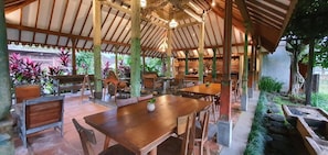 Outdoor dining - Ubud Diary (Ubud)