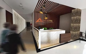 Lobby - Azka Hotel Managed by Salak Hospitality (Jakarta)