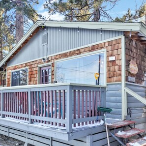 Exterior - Lakefront Family Cabin by Big Bear Vacations (Big Bear Lake)