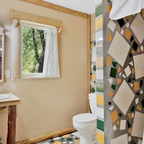 Bathroom - Lodge House - Family Cabin With Pool Table by Big Bear Vacations (Big Bear Lake)
