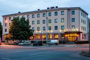 Unclassified image, 2 of 29, button - Narva Hotel (Narva)