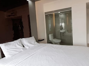 Unclassified image, 5 of 11, button - Hotel Surya Pantai Losari Makassar (Makassar)