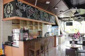 Gambar tidak terklasifikasi, 4 dari 14, tombol
