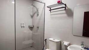 Bathroom - Hotel City Room (Singkawang)