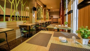 Ảnh chưa phân loại, 2 trong số 22 ảnh, nút
