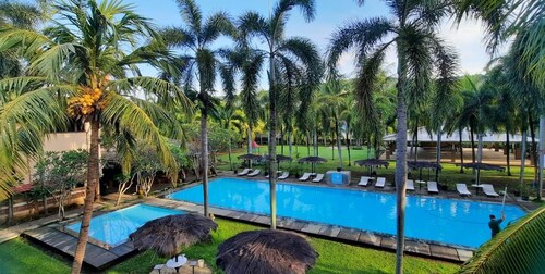 Augusta Hotel dan Glamping Palabuhanratu