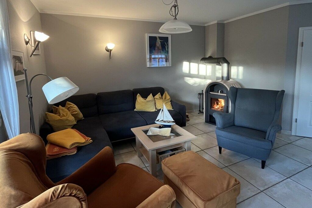 Smart TV, fireplace, books