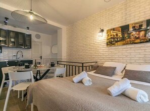 Room - 2bdr/6p Duplex Flat Near the Moulin Rouge (Paris)