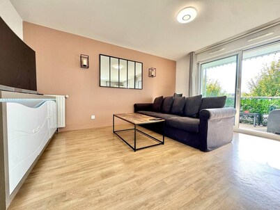 L'atelier Chic - Balcony, Netflix, parking, 2-room apartment