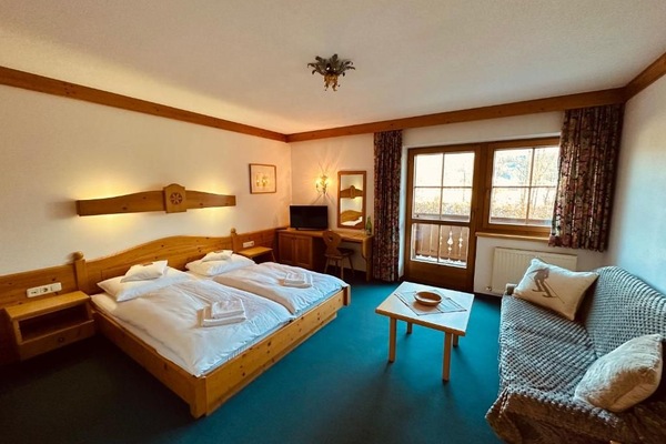 Apartment, Balcony, Mountain View | In-room safe, blackout drapes, soundproofing, WiFi (free)