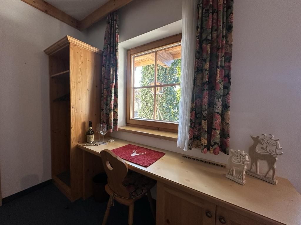 Family Room, Garden View | Interior