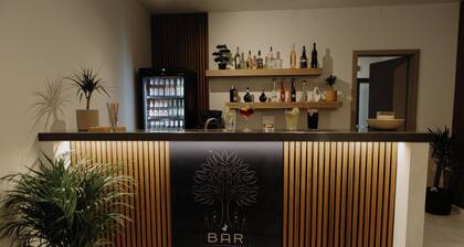 Arbor Hotel