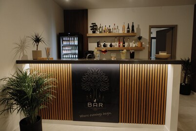 Arbor Hotel