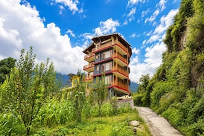 Front of property - Echo Homestay (Manali)