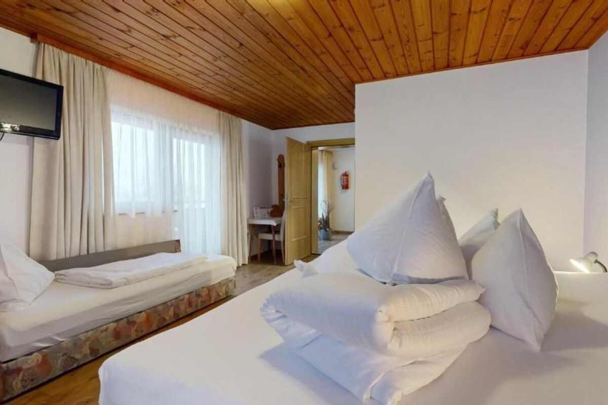 Standard Triple Room, Balcony, Courtyard View