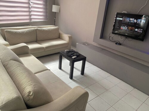 Charming 2-bedroom Apartment in Central Pendik, Turkey