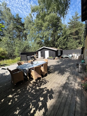 Outdoor dining - Vrbo Property (Liseleje)