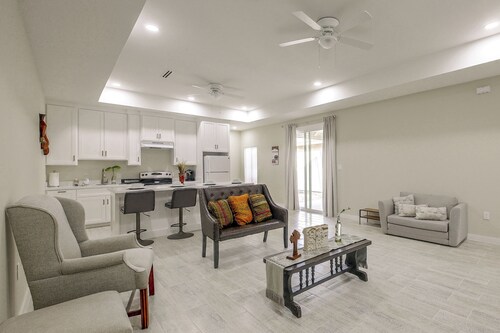 Brownsville Home: 9 Mi to Downtown!