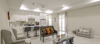 Brownsville Home: 9 Mi to Downtown!
