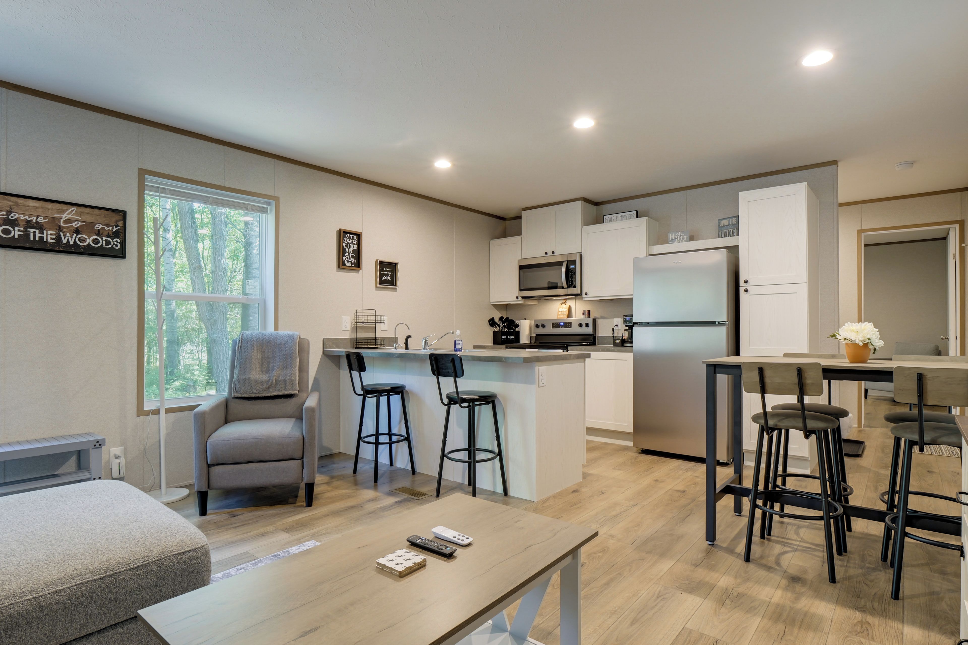 House (3 Bedrooms) | Interior