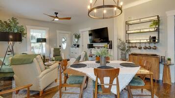 House (2 Bedrooms) | Interior