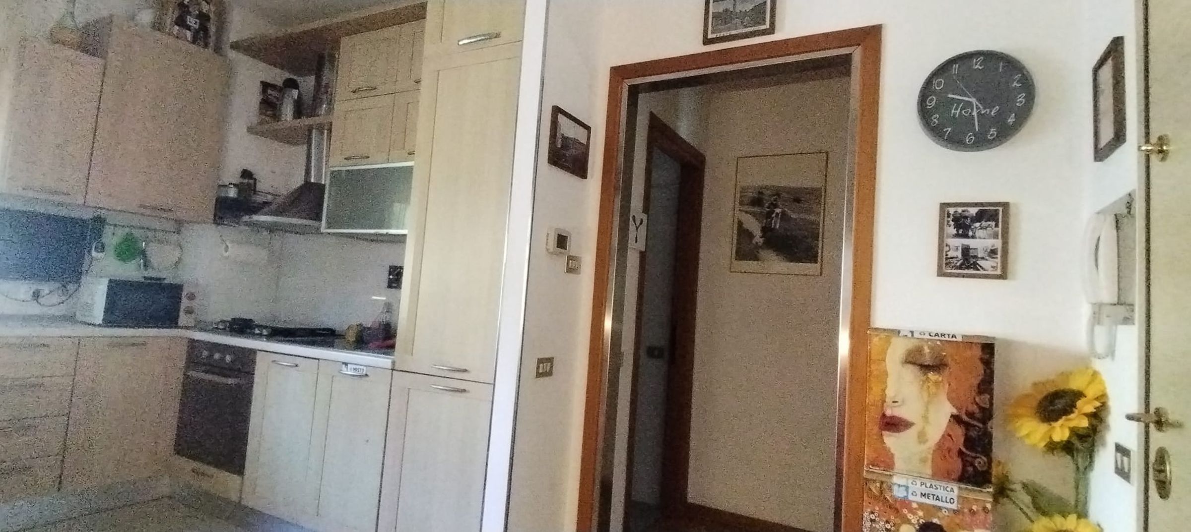 Kahvin-/teenkeitin, jääkaappi, mikroaaltouuni, uuni
