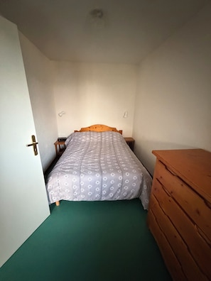 Unclassified image, 4 of 8, button - Vrbo Property (Saint François Longchamp)